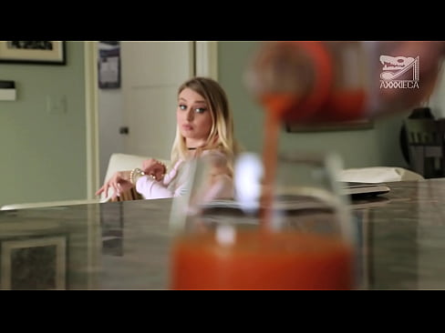 ❤️ Noia calenta amb pits grans i cony estret rep la polla del perdedor, però molt dura Fota a nosaltres ❌️