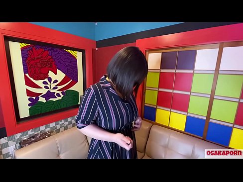 ❤️ Una maca japonesa de grans tetes es masturba amb joguines sexuals i té un orgasme. Ella parla en una entrevista de la seva putada experiència. Tetes enormes i cony pelut gemegant fort. Osakaporn Fota a nosaltres ❌️